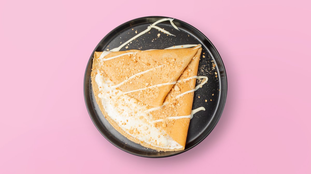 Crepe with White Chocolate and Biscuit