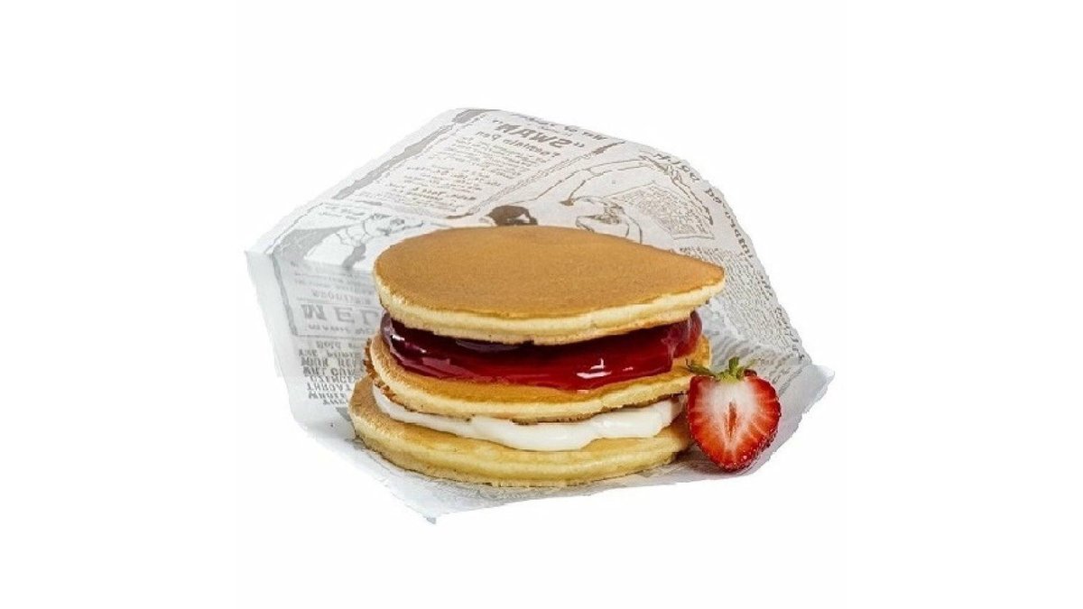Trio pancakes cu ciocolată albă și dulceață de căpșune