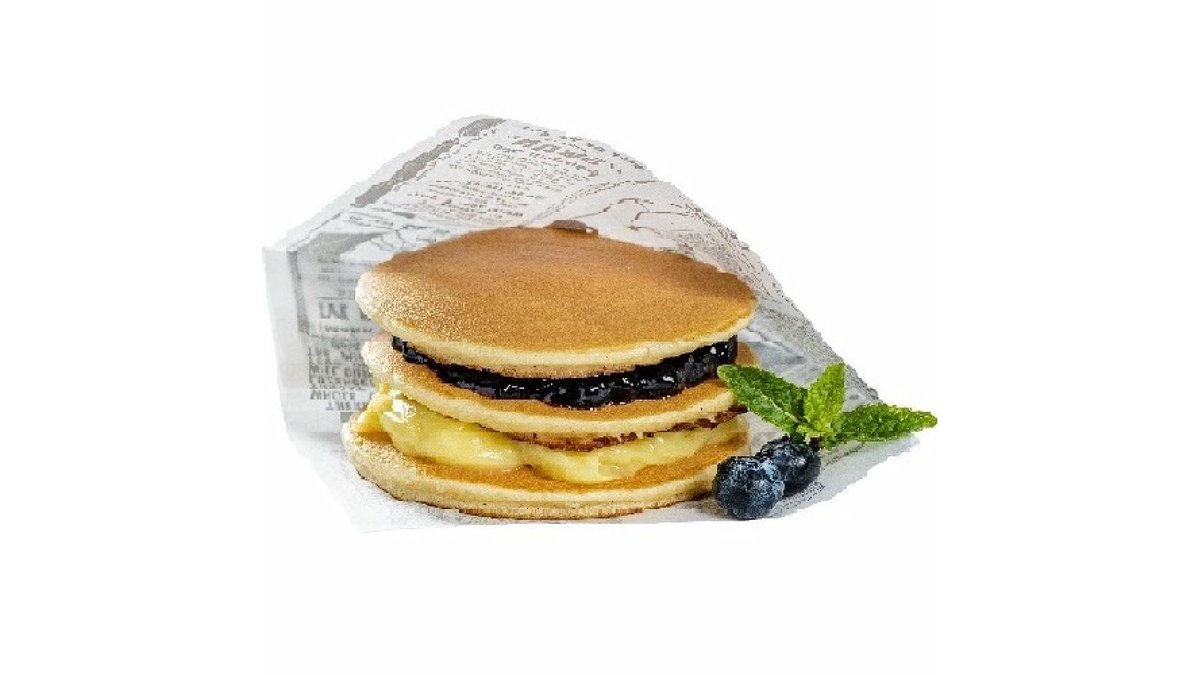 Trio pancakes cu cremă de vanilie și dulceață de afine