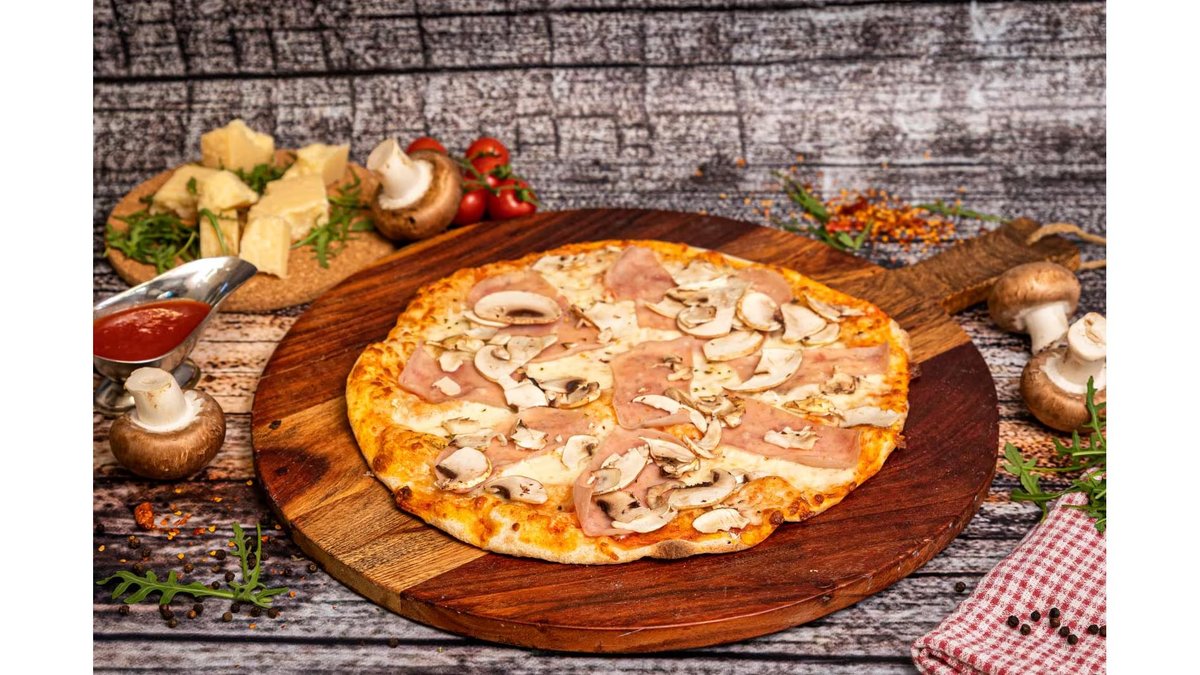 Pizza prosciuto funghi Party 60x40