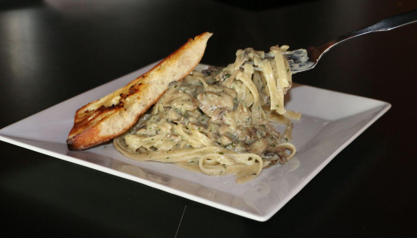 Fettuccine Alfredo