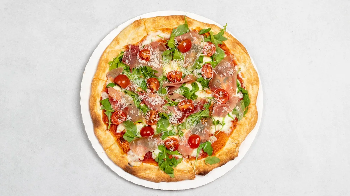 Pizza z prosciutto