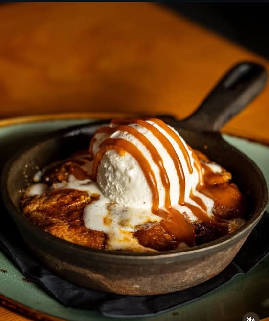 Skillet Chocolate Chip Cookie