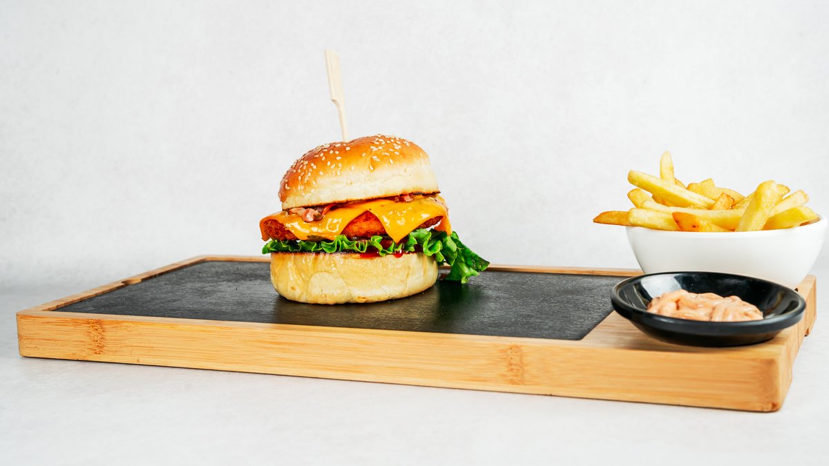 Tabu chicken burger