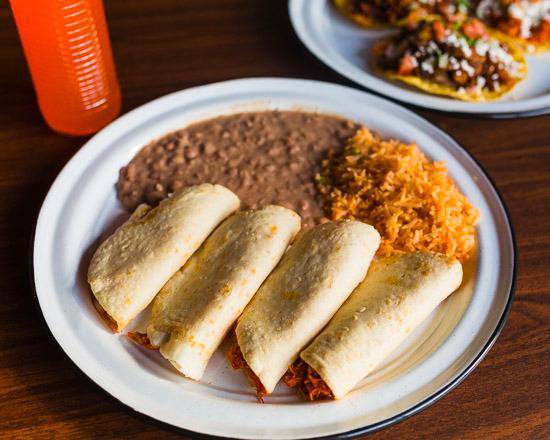 Quesadilla de Maíz (Bistec)