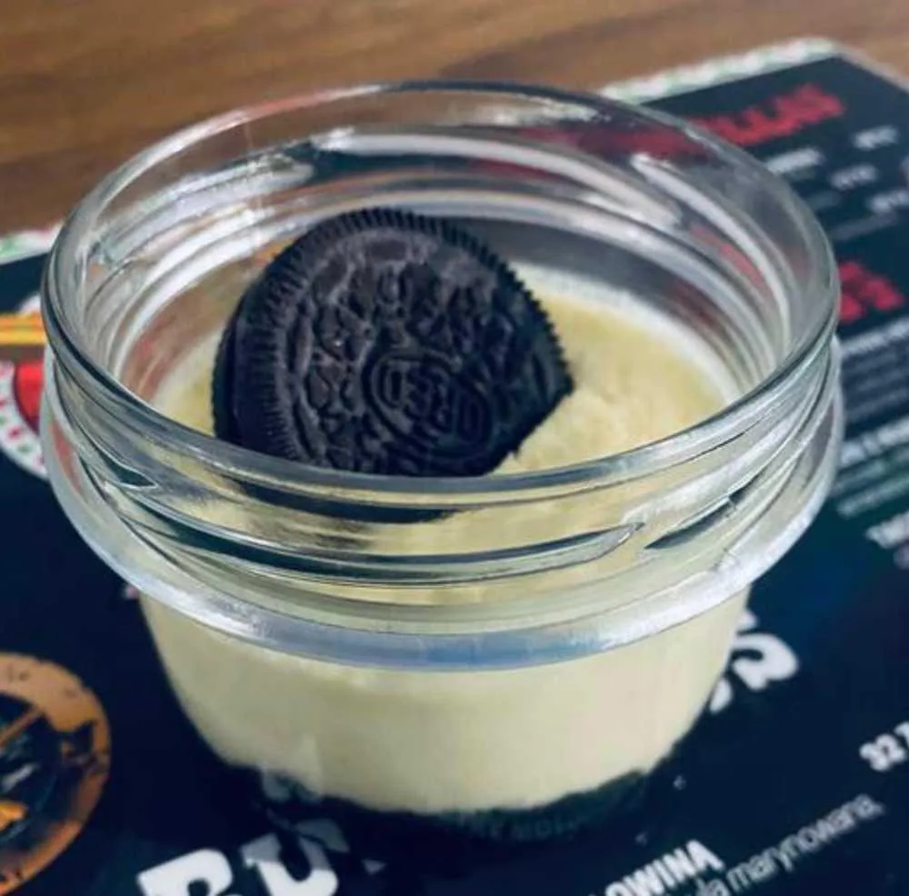 SERNIK BIAŁA CZEKOLADA Z OREO.