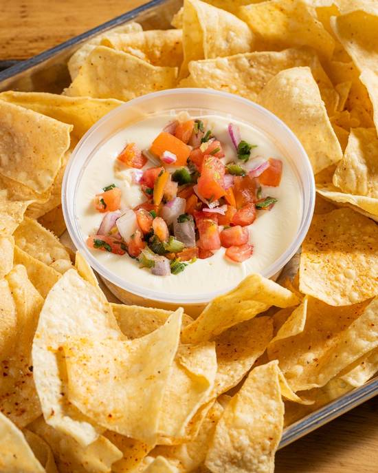 Queso and Chips
