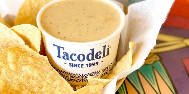 Queso and Chips