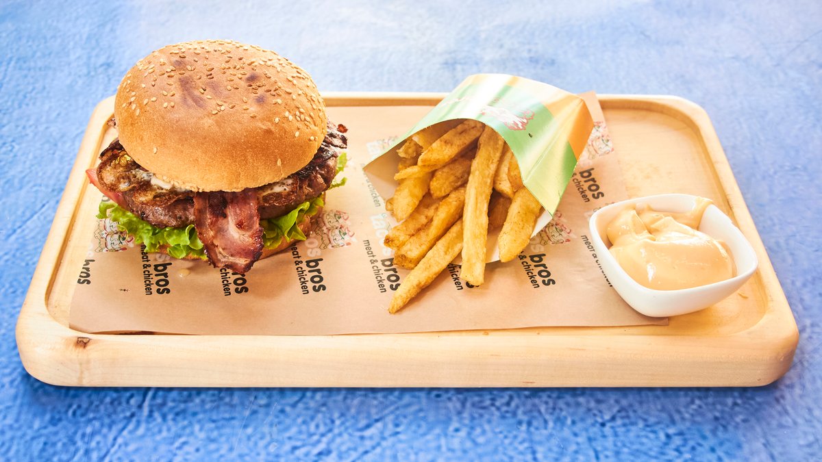 Beicon Burger Eggs