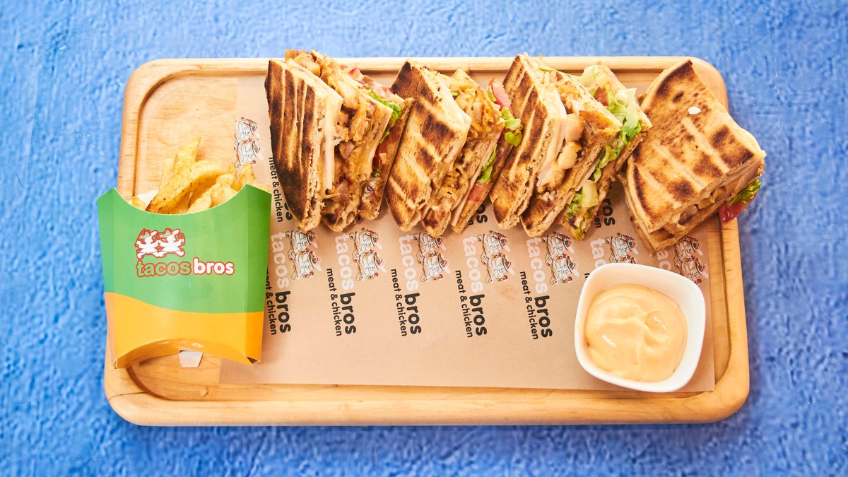 Pita Club Chicken