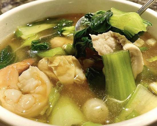 Wonton Soup Large
