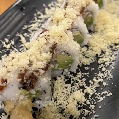 CRUNCH ROLL.