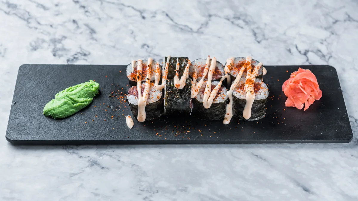 Spicy Tuna Maki Roll