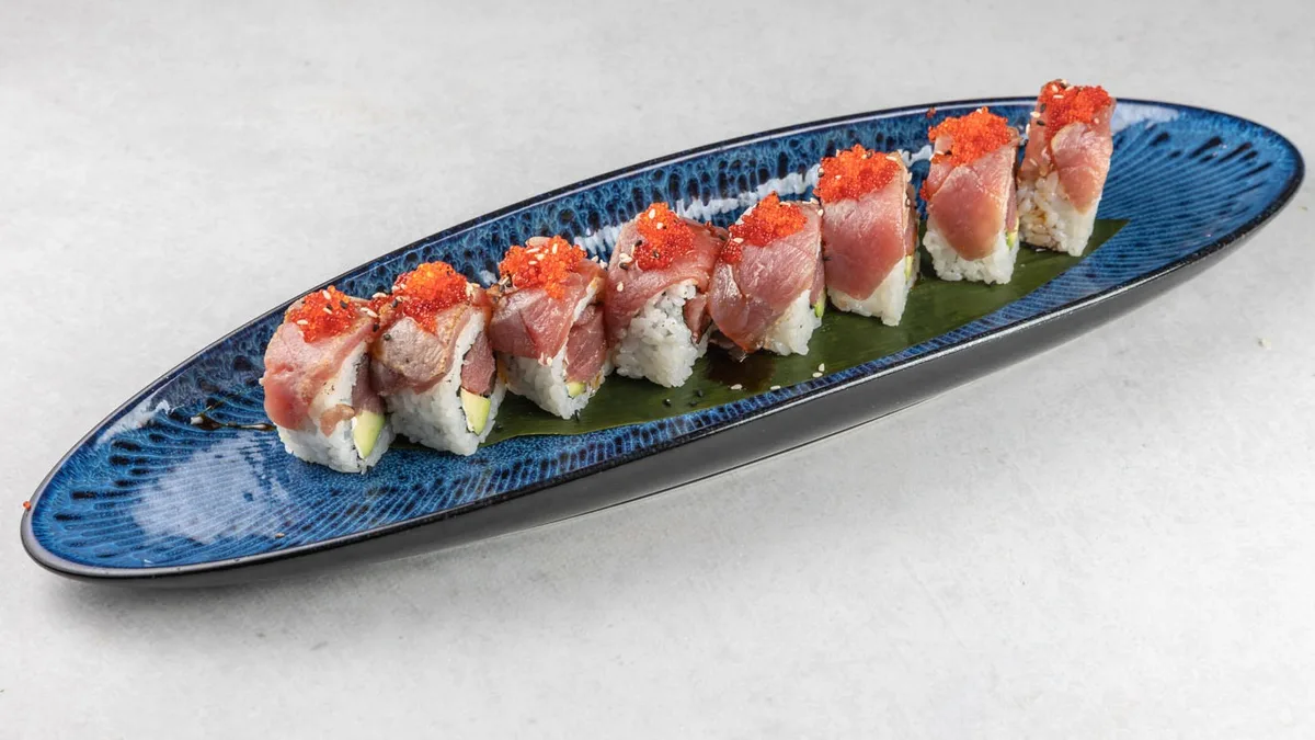 Uramaki tataki tuna