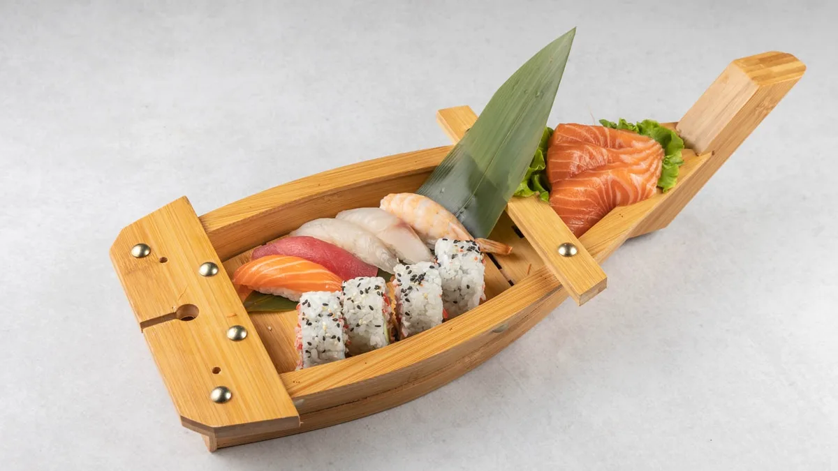 Boat sushi