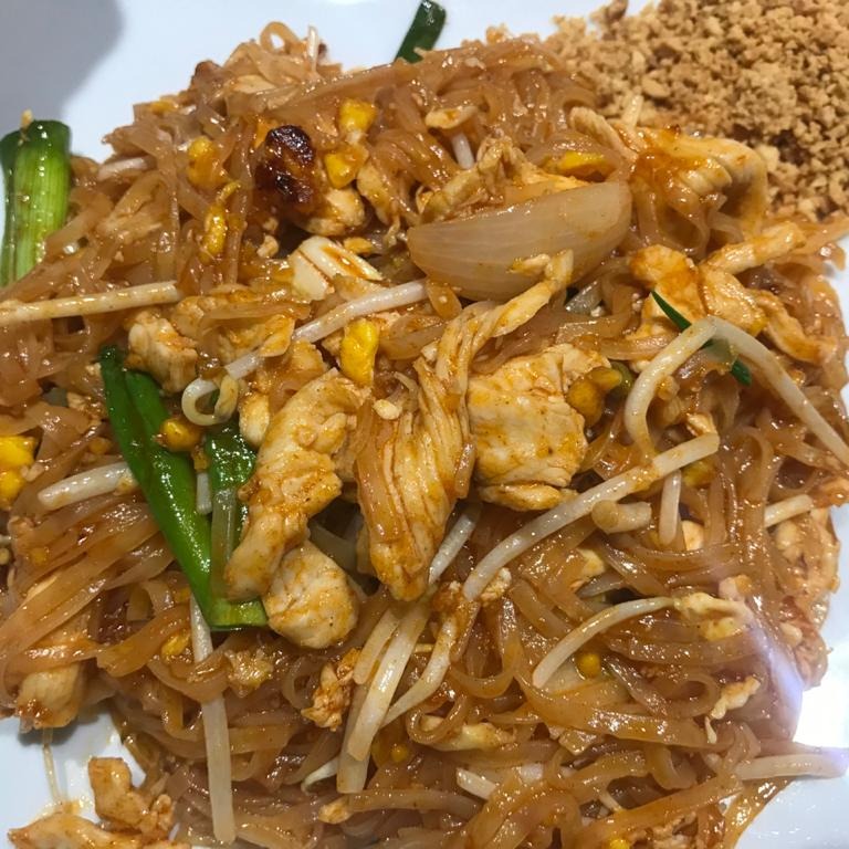Smart personal lunch combo : pad thai
