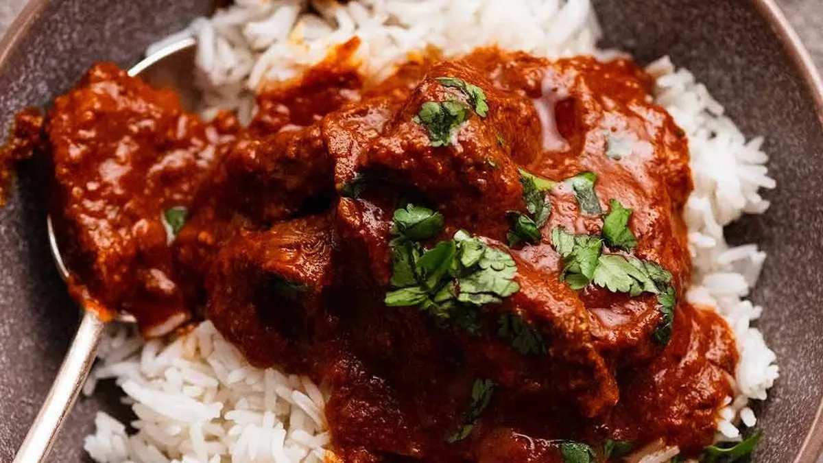 Chicken Vindaloo 🌶️🌶️🌶️(A7,A8)