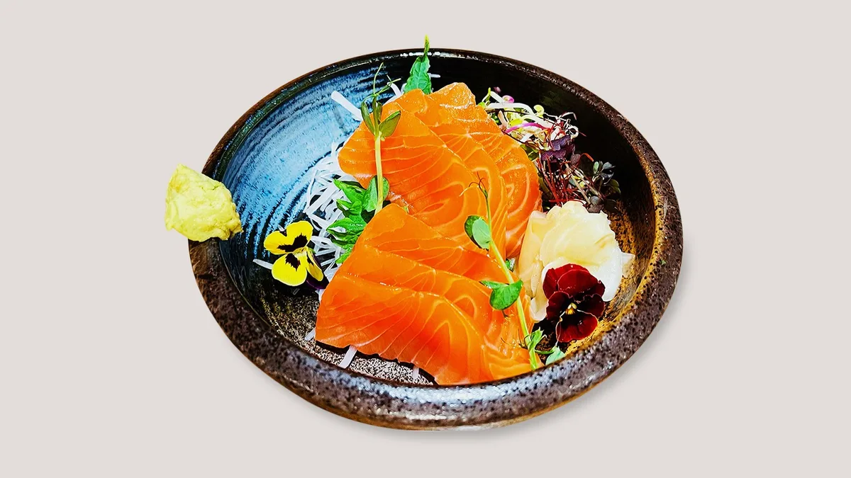 21. Lachs Sashimi