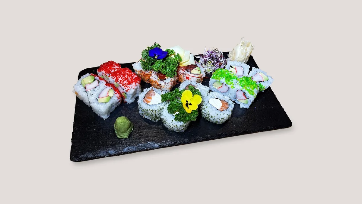 B6. Tokyo Box