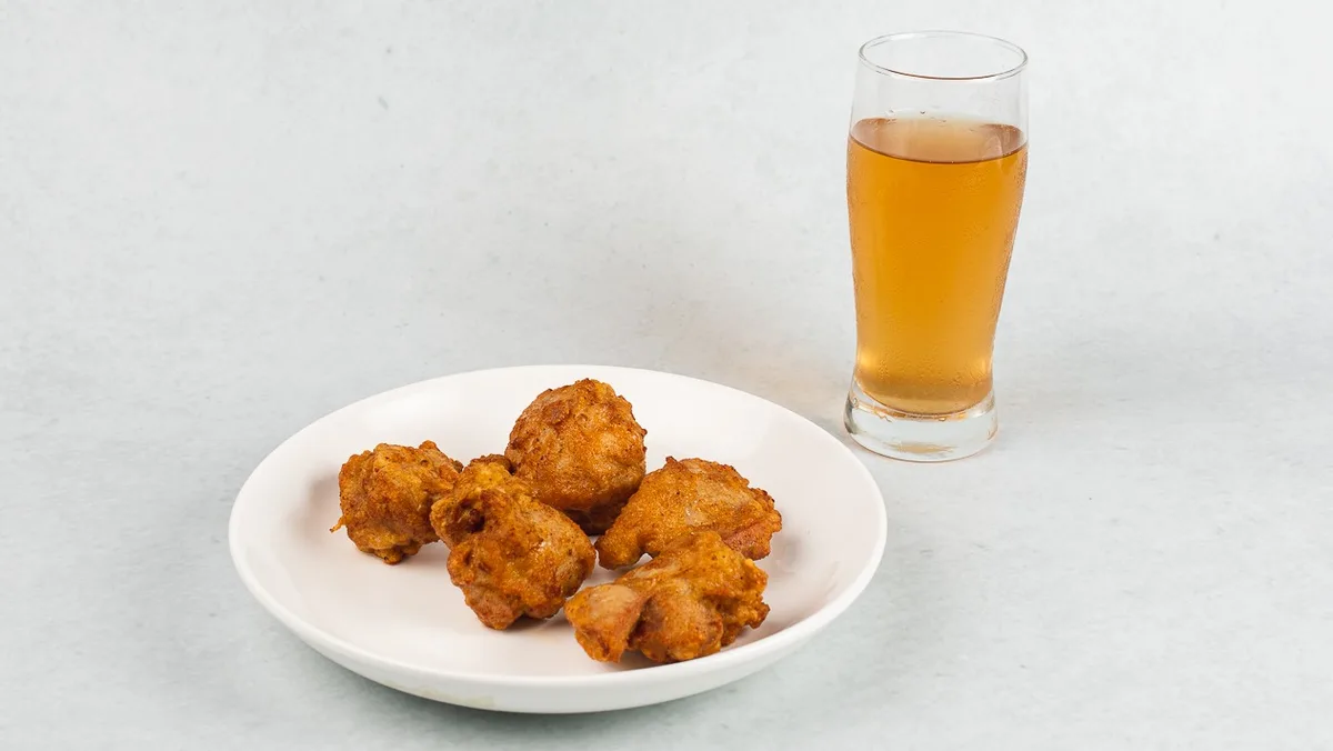 Piščančja bedra karaage s čajem