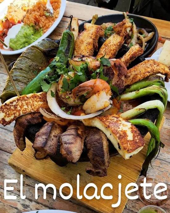 MOLCAJETE