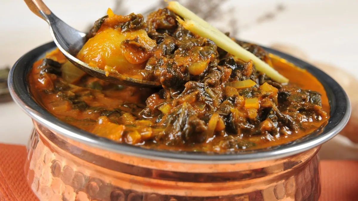 Sag aloo