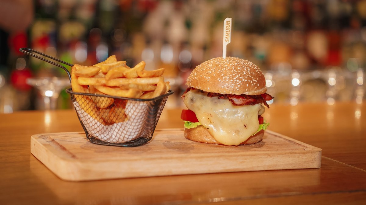 Triple cheese burger