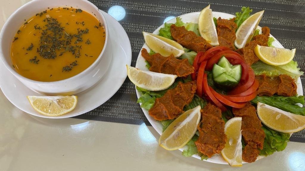 Çiy Köftə Porsion + Mərci Şorbası