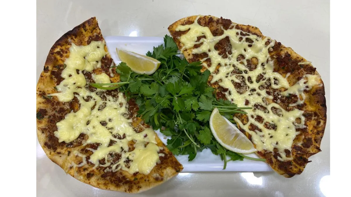 Lahmacun Qarışıq