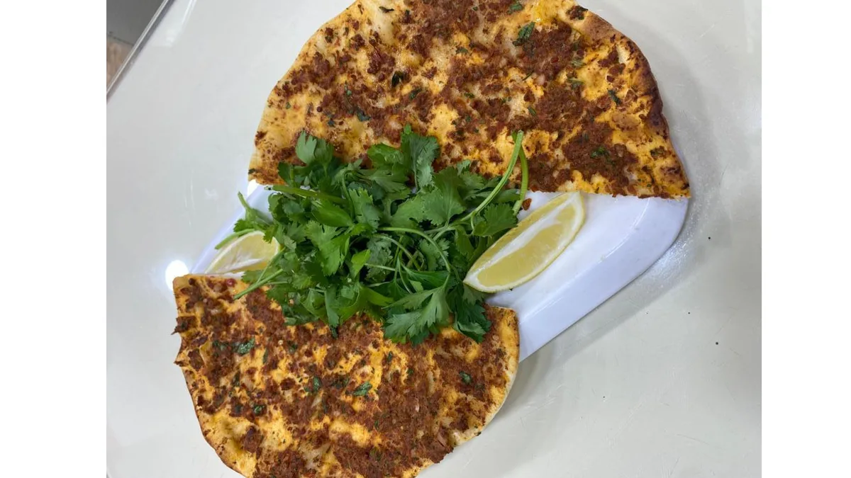 Lahmacun Sadə