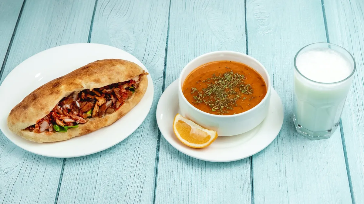 Mərci Şorbası + Toyuq Dönəri + Dr.Milk Ayran 200 ml