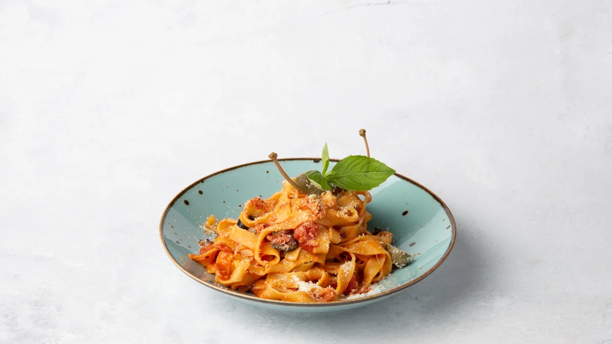Tagliatelle z chorizo