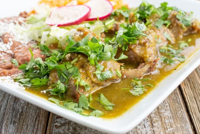 Plato De Comida Chile Verde
