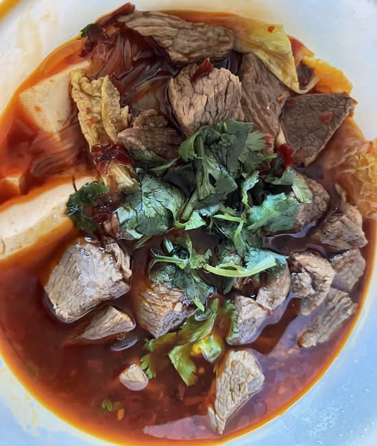 砂锅牛肉煲 Chef Special Beef Stew