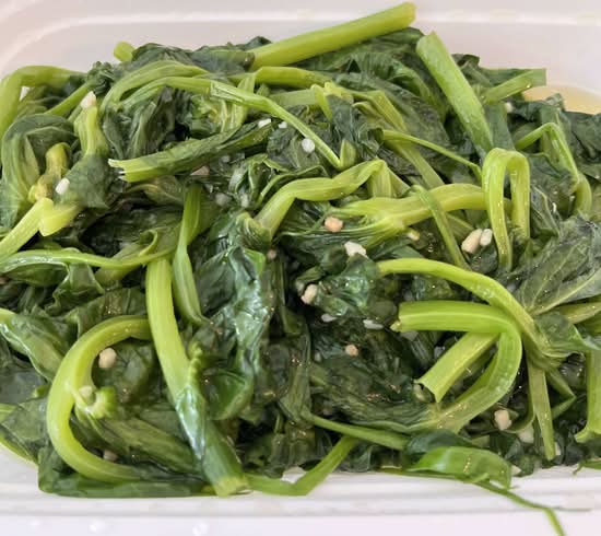 蒜蓉豆苗 Dou Miao with garlic sauce