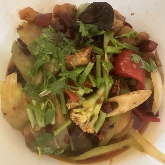 干锅田鸡 Spicy Frog Leg Stew