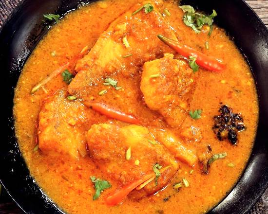 2x1 en fish tamarind curry + plain naan