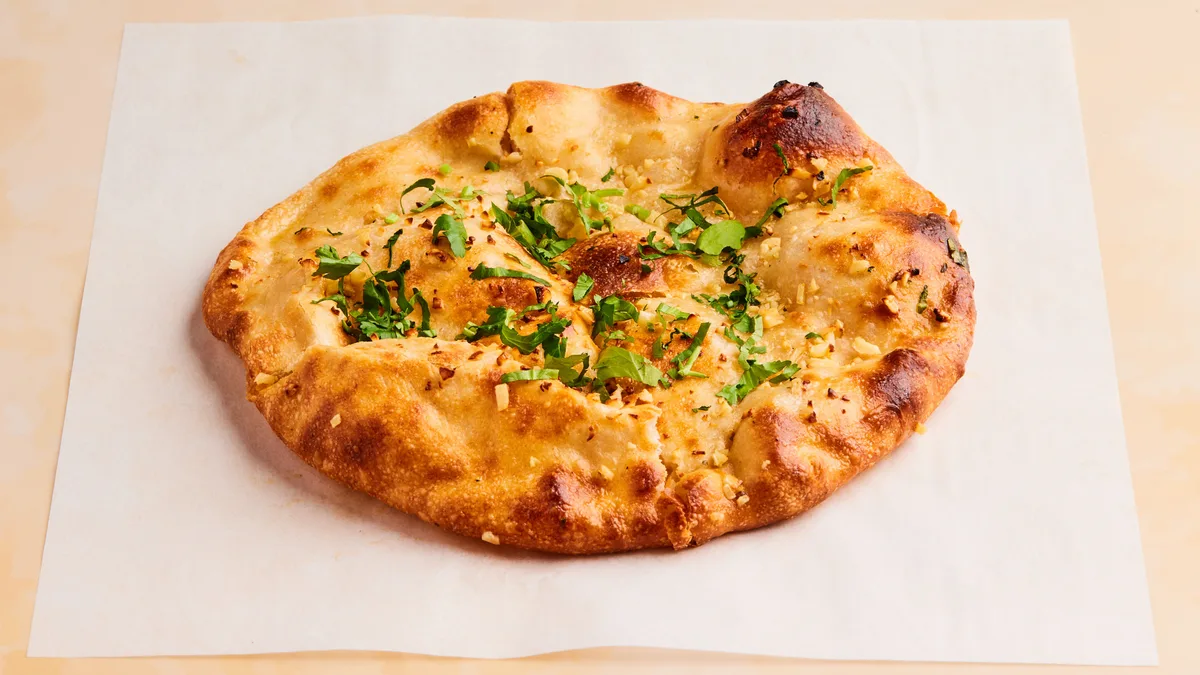 96. Chop Dhaniya Or Garlic Naan