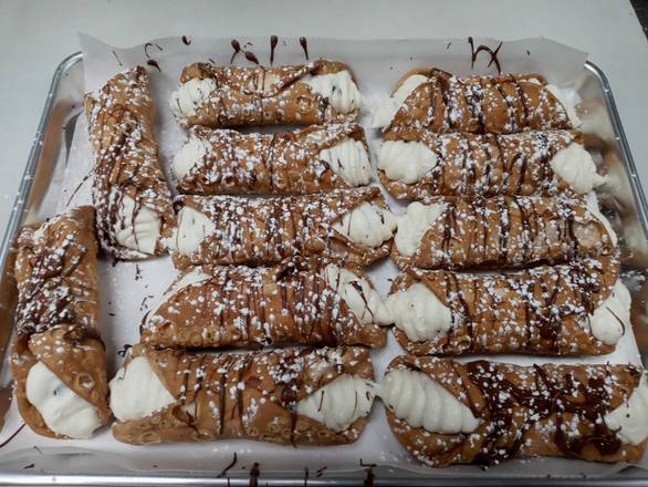 (2x) Chocolate Chip Cannoli