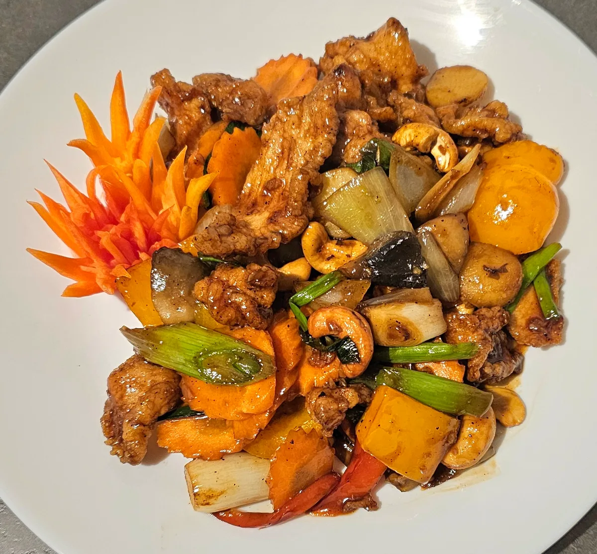 Chicken with Cashew Nuts (Kai Pad Med Mamuang