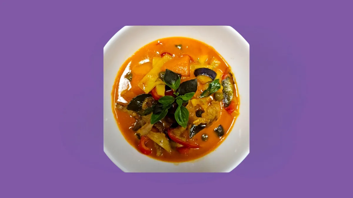 Vegan Red Curry (Kaeng Ped)