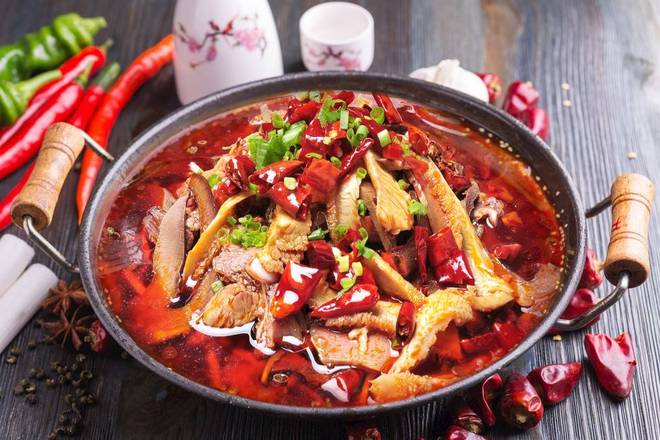 Beef Maw ＆ Tendon W. Spicy Sauce/麻辣牛杂锅