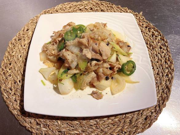 Farmhouse Pork Stir Fry/农家小炒肉