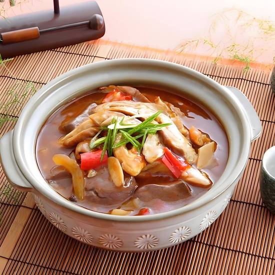 Pork Intestine ＆ Pork Blood Cake In Pot/五更肠旺