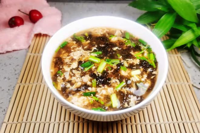 Seaweed Egg Drop Soup/紫菜蛋花汤