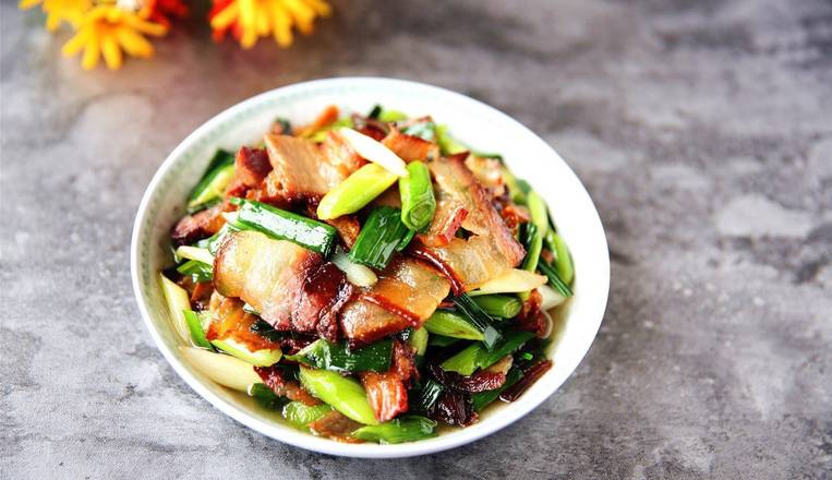 Smoked Bacon W. Dry Bean ＆ Chinese Garilc Bolt/唐蒜苗香干炒腊肉