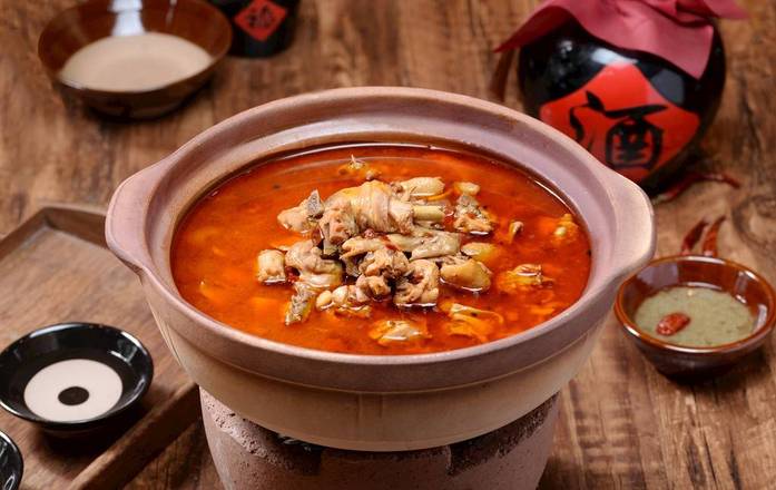 Spicy Chicken W. Pork Intestine In Pot/砂锅啤酒肥肠鸡
