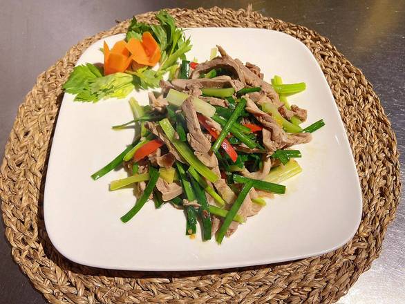 Spicy Shredded Duck W. Chinese Chives/韭香鸭丝