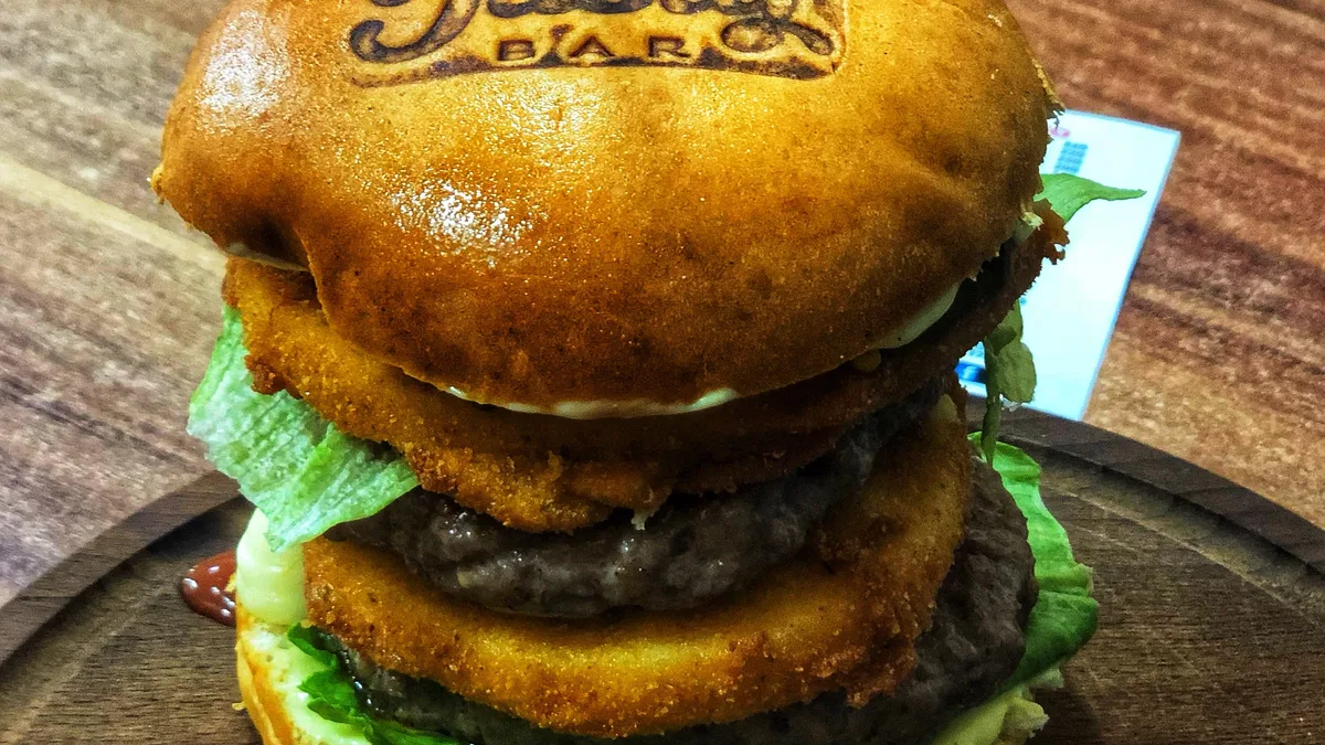 L Cheeseburger