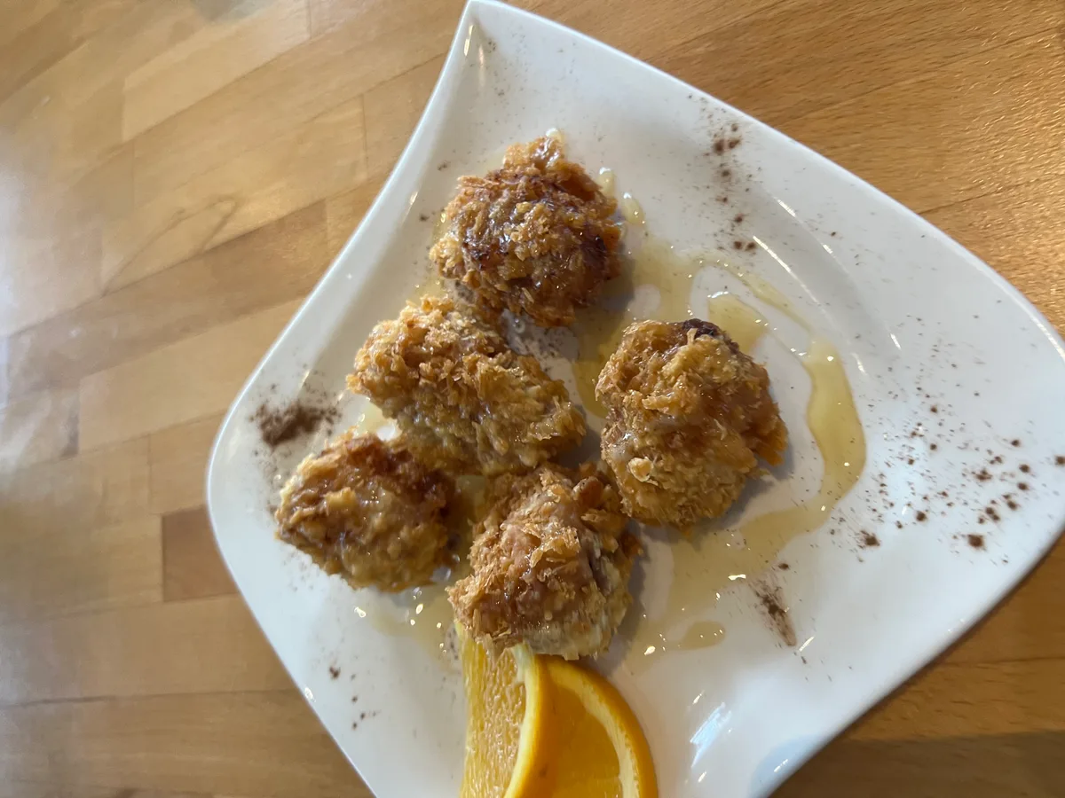 Fried banana with honey